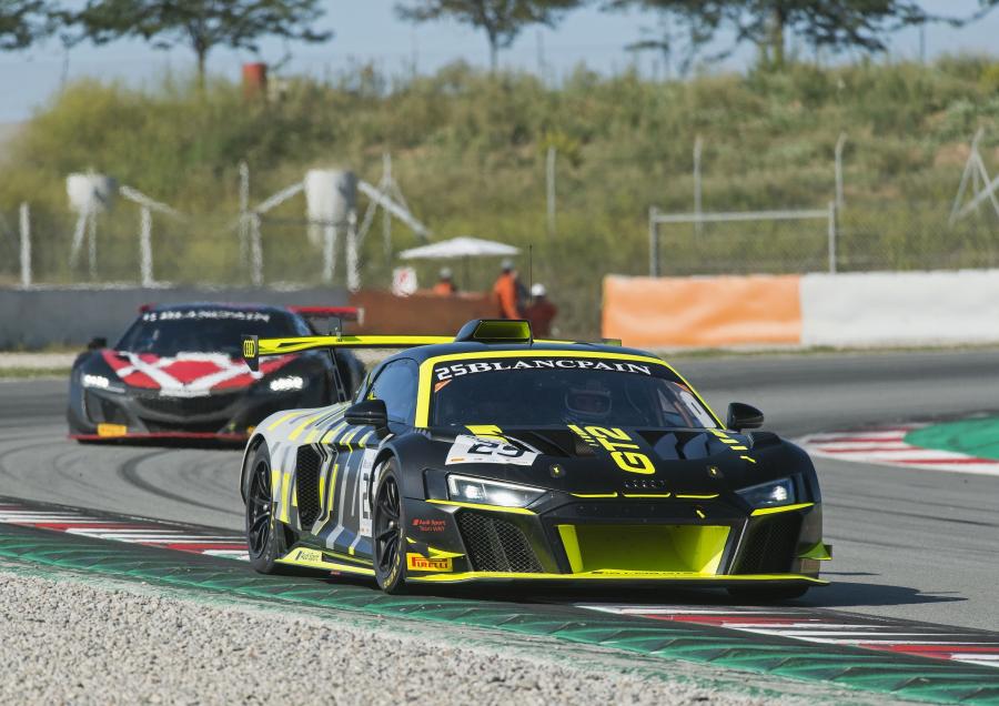  Audi R8 LMS GT2 2019 года  (фото 32 из 40)